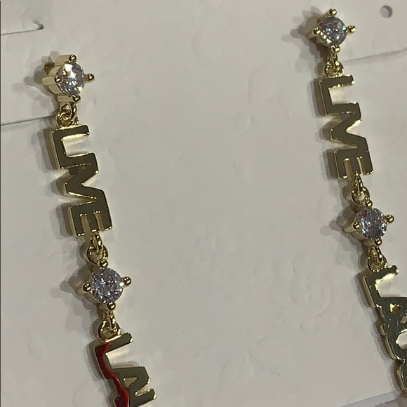 Anna & Ava Gold SPARKLY “LIVE•LAUGH•LOVE” Earrings - Picture 4 of 8